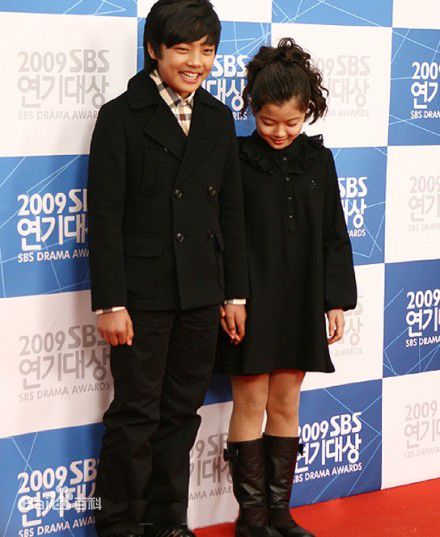 吕珍九(；Yeo Jin Goo；ヨ ジング)各大颁奖典礼性感图片图集