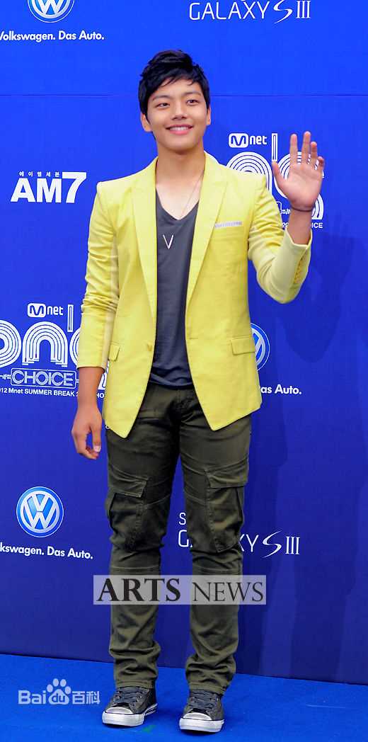 吕珍九(；Yeo Jin Goo；ヨ ジング)各大颁奖典礼性感图片图集