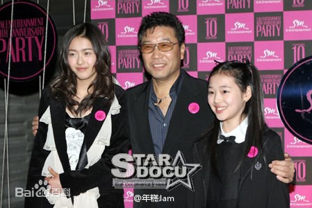 崔雪莉(/Sulli)十周年素颜照相册