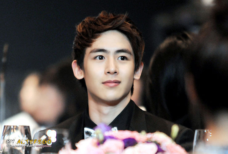 尼坤(Nichkhun Buck Horvejkul)101122 The Korea Jewelry Awards图片图集