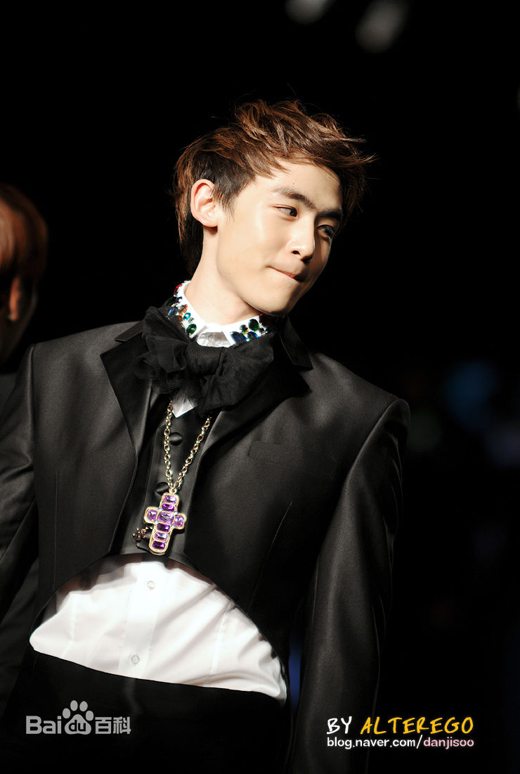 尼坤(Nichkhun Buck Horvejkul)101122 The Korea Jewelry Awards图片图集