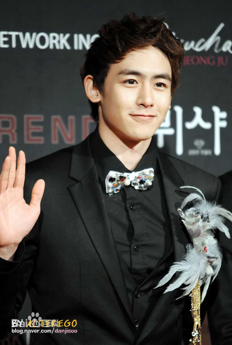 尼坤(Nichkhun Buck Horvejkul)101122 The Korea Jewelry Awards图片图集