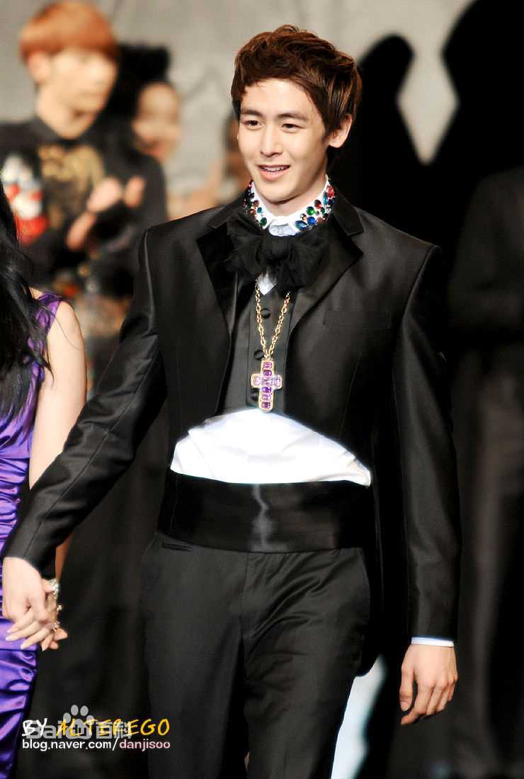 尼坤(Nichkhun Buck Horvejkul)101122 The Korea Jewelry Awards图片图集