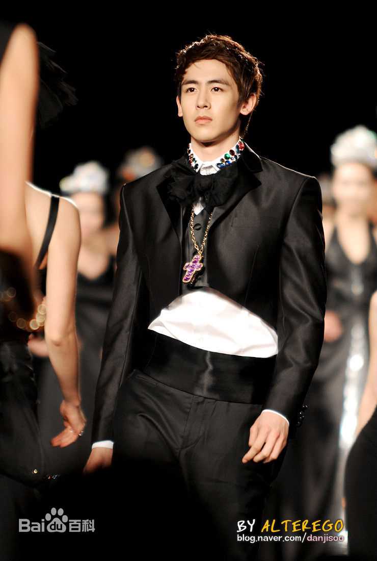 尼坤(Nichkhun Buck Horvejkul)101122 The Korea Jewelry Awards图片图集