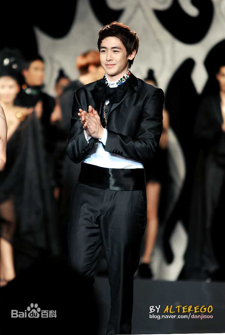 尼坤(Nichkhun Buck Horvejkul)101122 The Korea Jewelry Awards图片图集