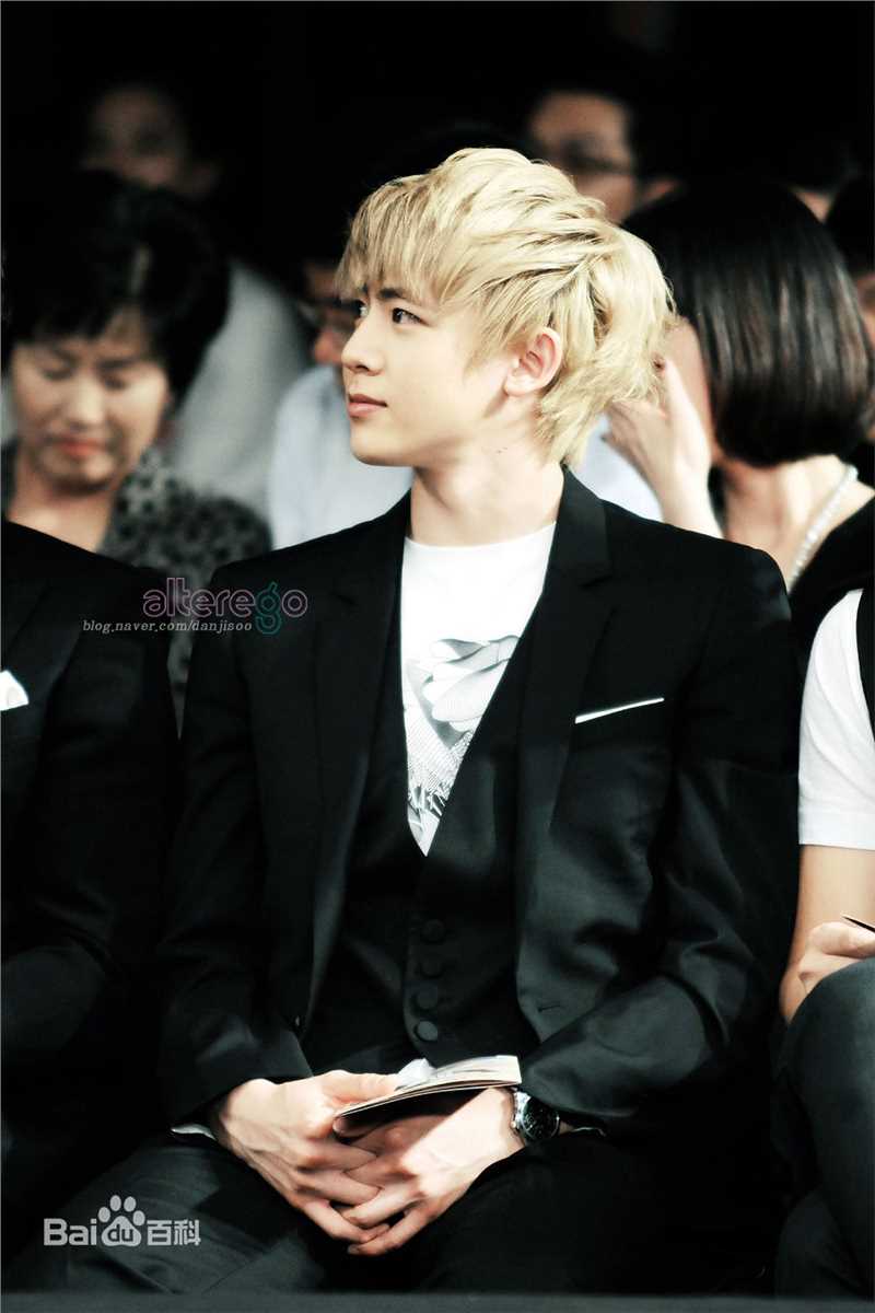 尼坤(Nichkhun Buck Horvejkul)100528 COOL GUY CONTEST素颜照相册