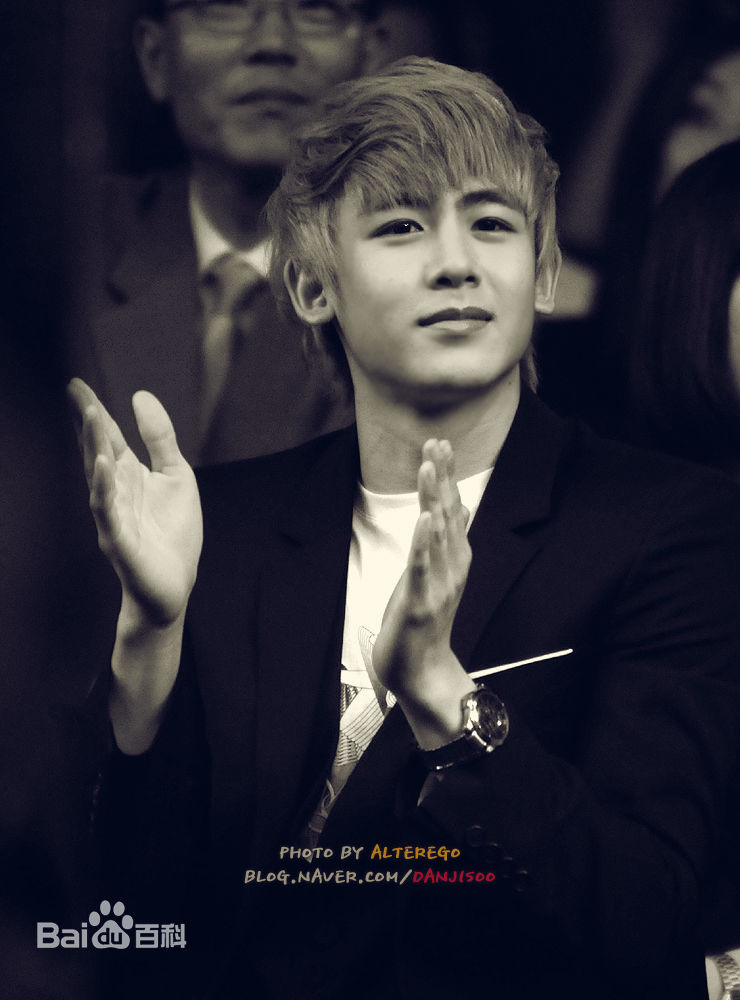 尼坤(Nichkhun Buck Horvejkul)100528 COOL GUY CONTEST素颜照相册