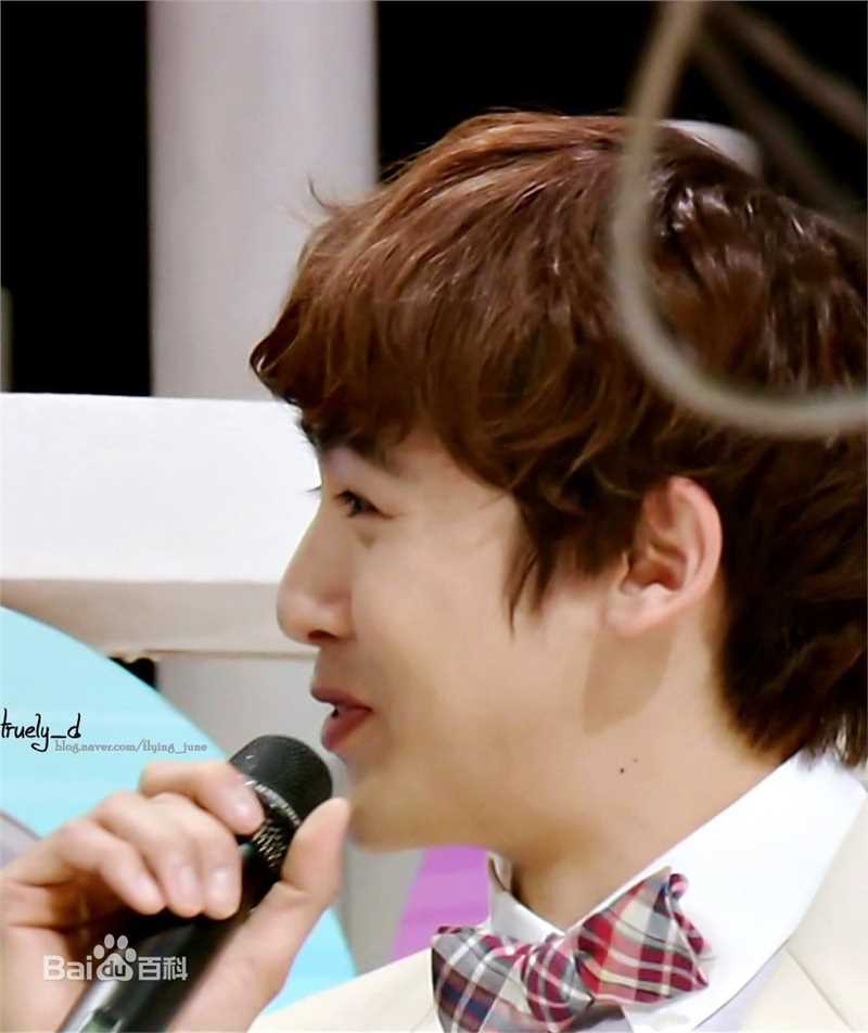 尼坤(Nichkhun Buck Horvejkul)Welcome to the show生活照相册