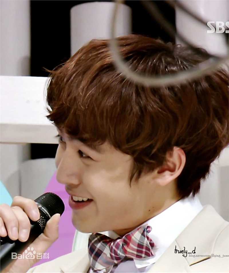尼坤(Nichkhun Buck Horvejkul)Welcome to the show生活照相册