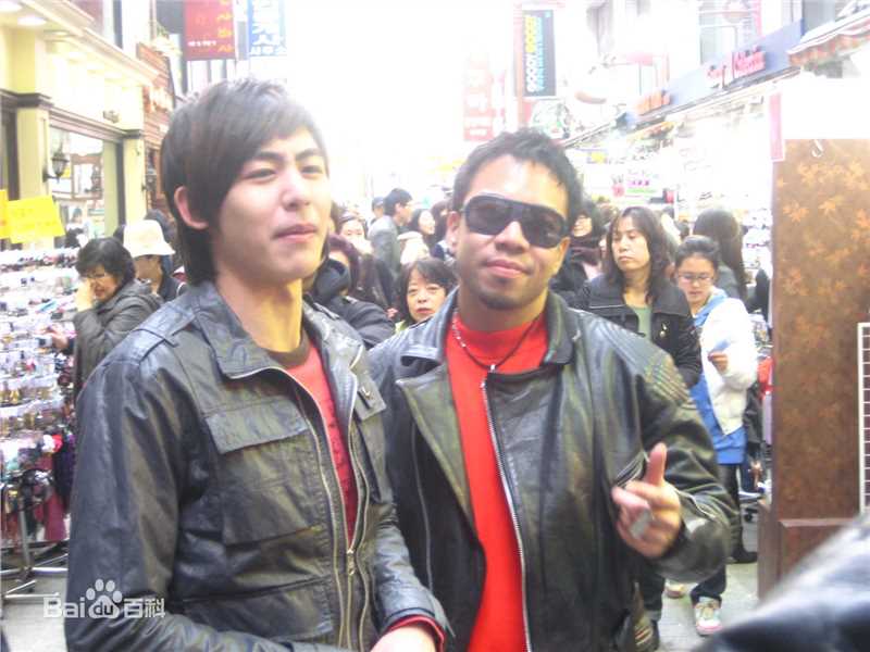 尼坤(Nichkhun Buck Horvejkul)出道前壁纸壁纸