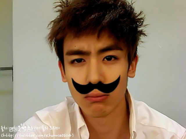 尼坤(Nichkhun Buck Horvejkul)推特性感图片壁纸