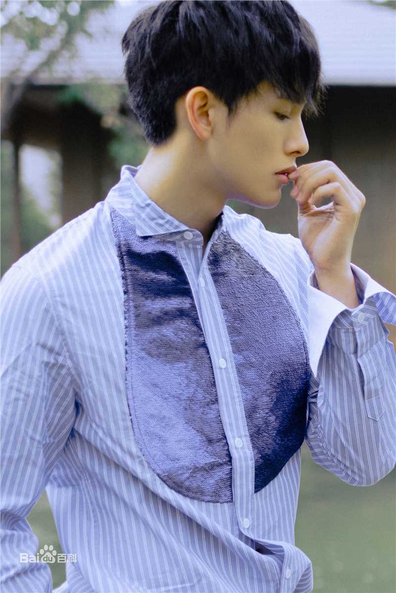 王以纶(Riley)最全杂志街拍相册