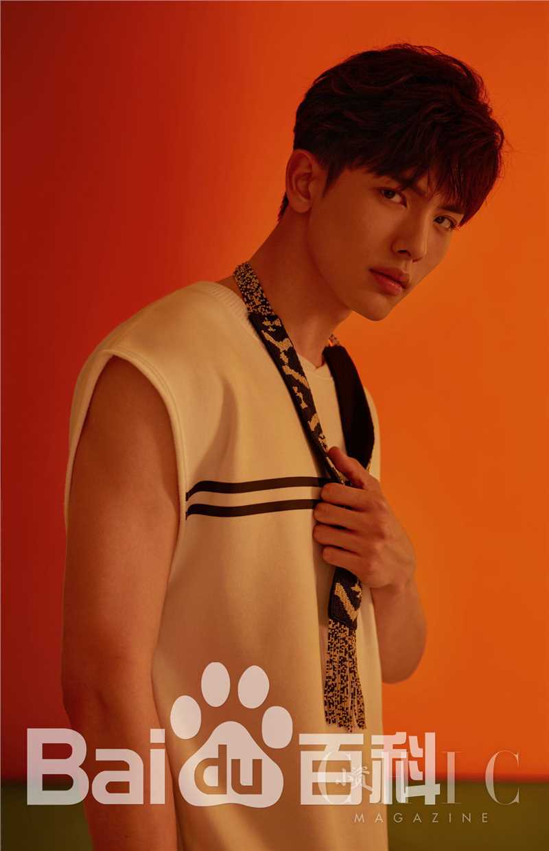 王以纶(Riley)最全杂志街拍相册