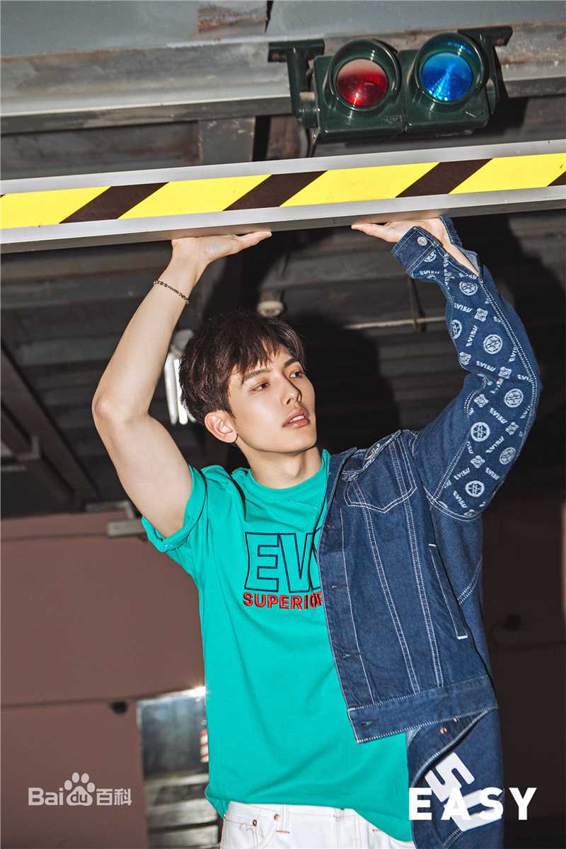 王以纶(Riley)最全杂志街拍相册