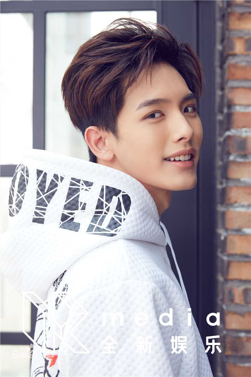 王以纶(Riley)最全杂志街拍相册