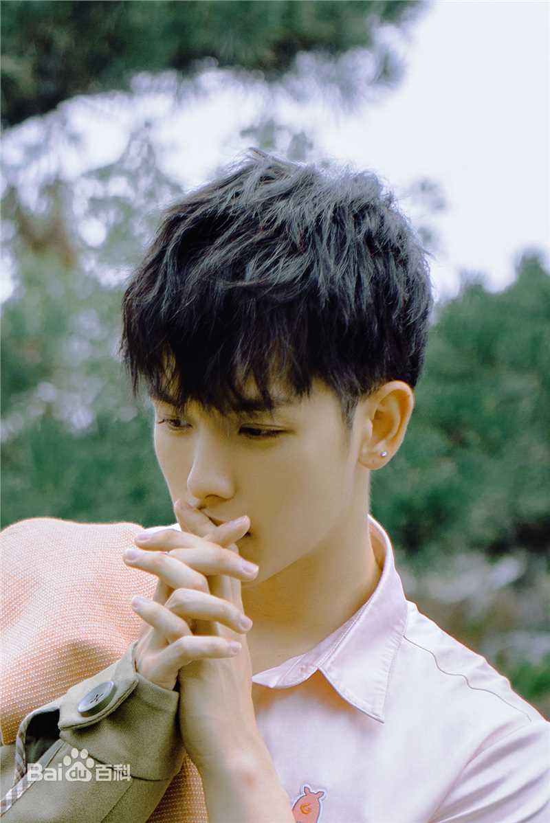 王以纶(Riley)最全杂志街拍相册