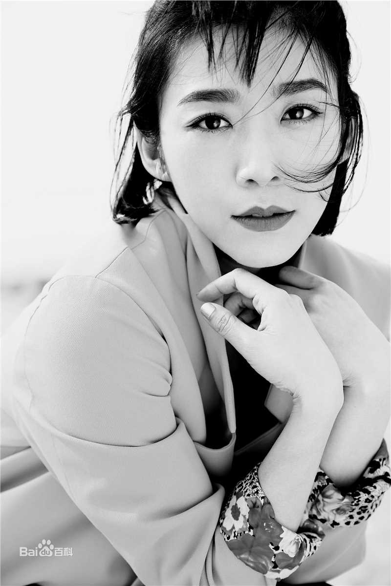 吕晓霖最新图集