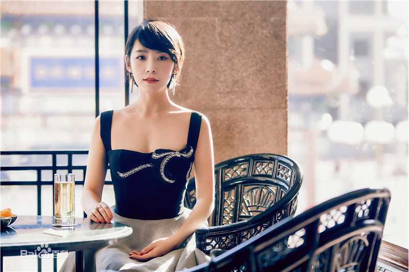 吕晓霖最新图集