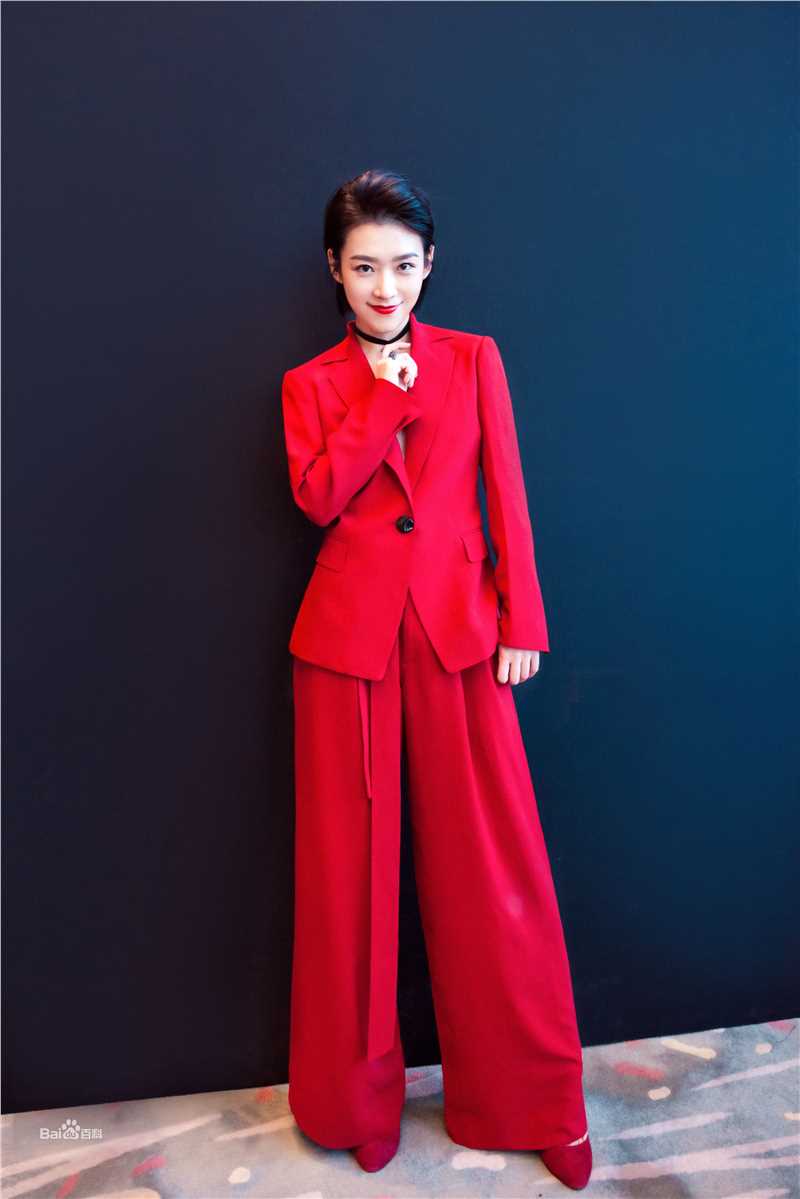 吕晓霖最新图集