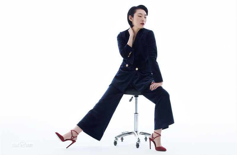 吕晓霖最新图集