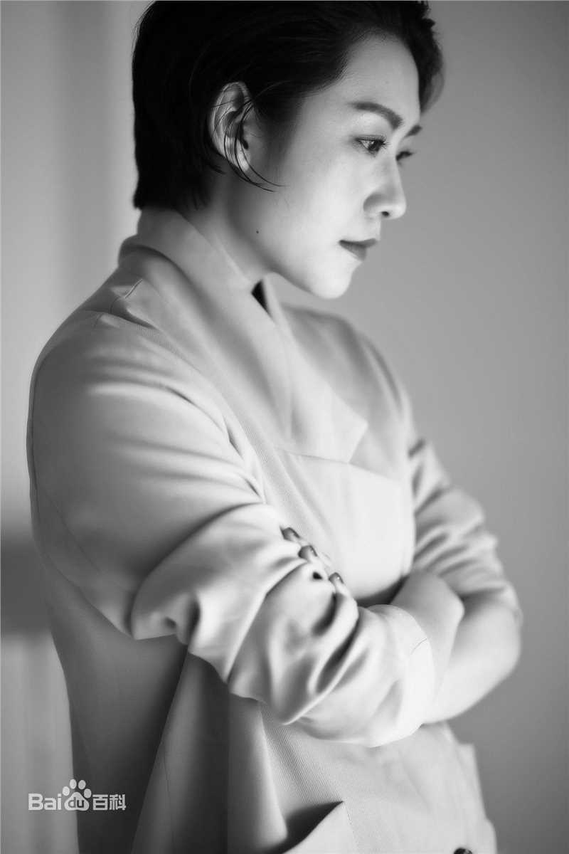 吕晓霖最新图集