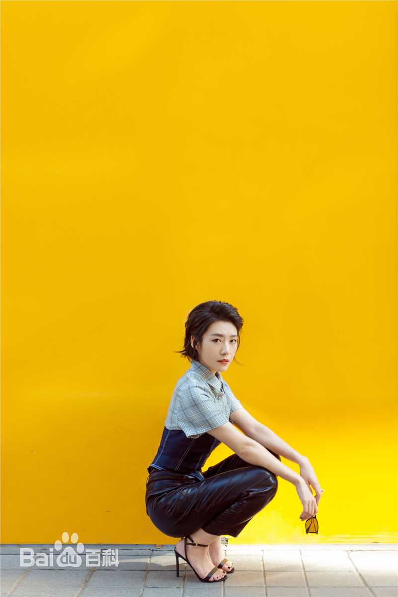 吕晓霖最新图集