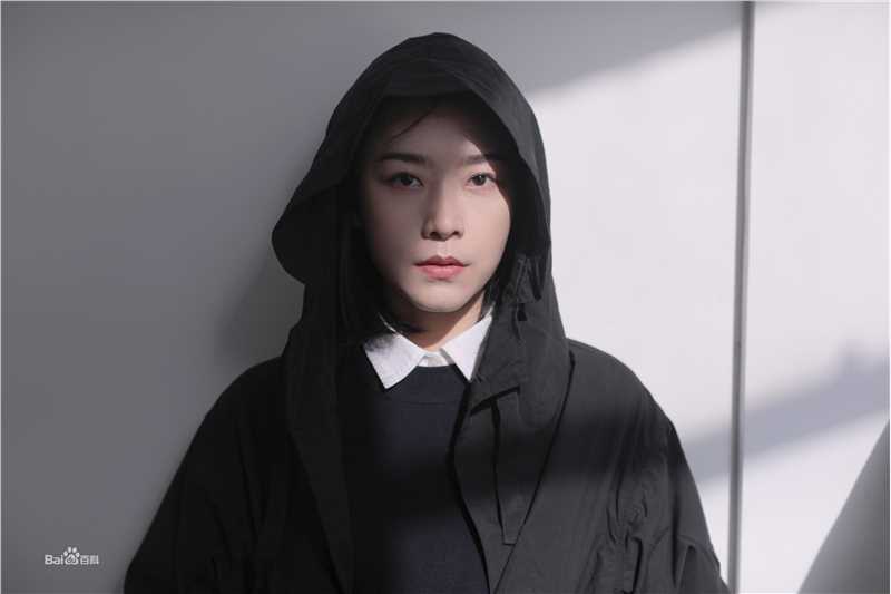 最优质吕晓霖生活照