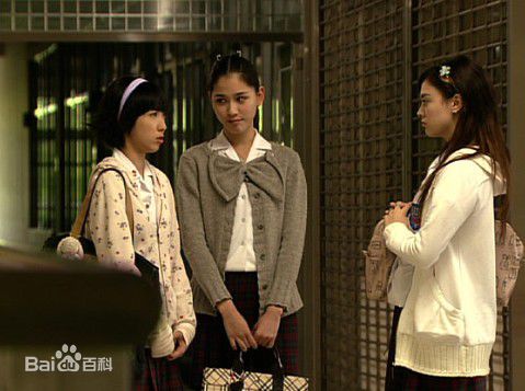 蔡颐榛(Bernice)热情仲夏-夏芽生活照