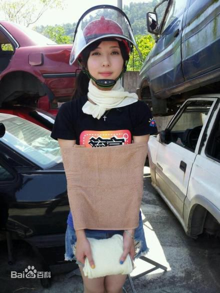 最优质蔡颐榛(Bernice)在主持-《流言追追追》中的相册