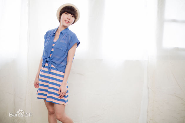 蔡颐榛(Bernice)服装型录图册