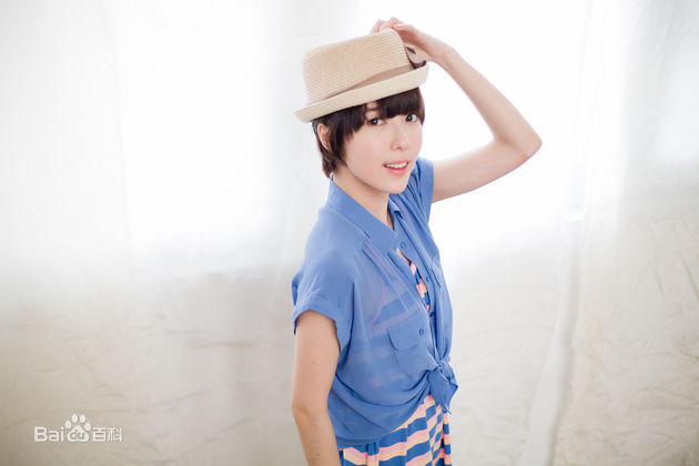 蔡颐榛(Bernice)服装型录图册