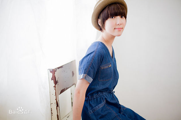 蔡颐榛(Bernice)服装型录图册