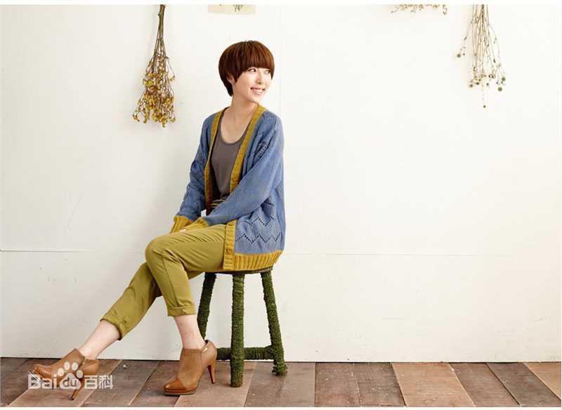 蔡颐榛(Bernice)服装型录图册