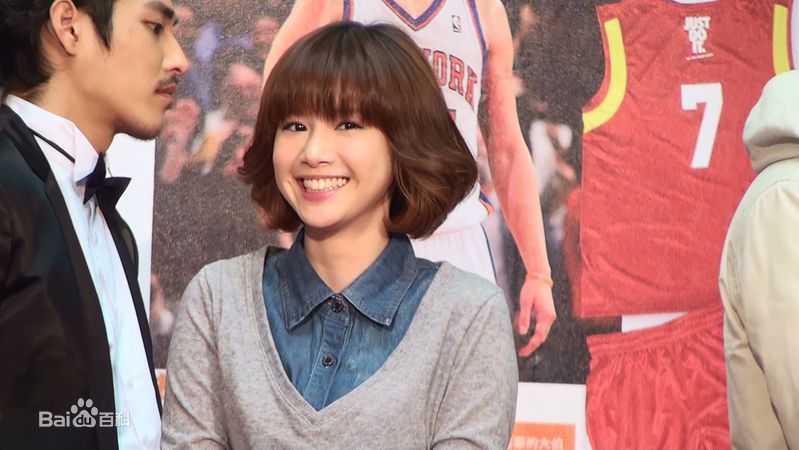 李佳颖(Ivleyn)舞台照性感图片图集