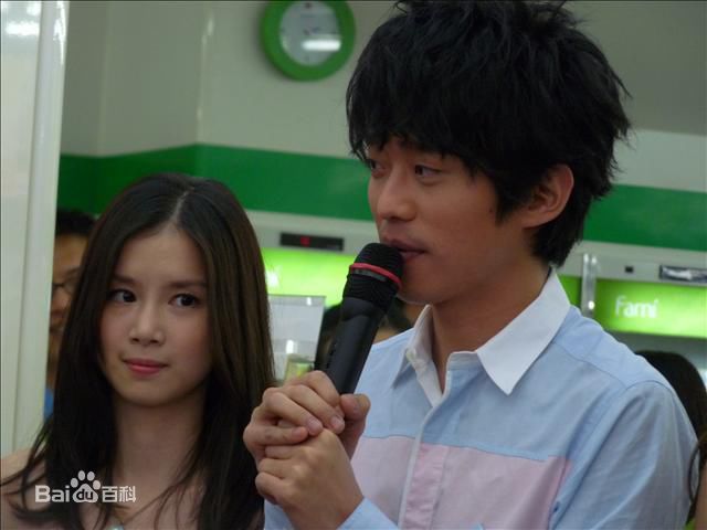 李佳颖(Ivleyn)舞台照性感图片图集