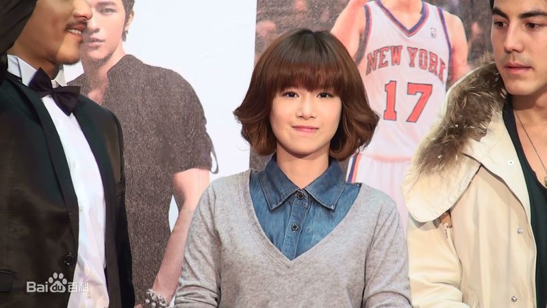 李佳颖(Ivleyn)舞台照性感图片图集