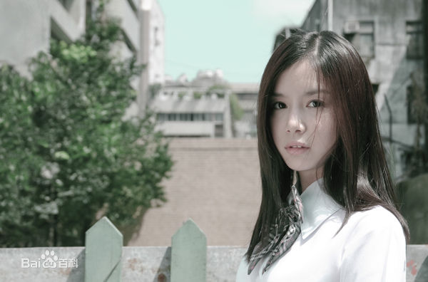 李佳颖(Ivleyn)不同的佳颖生活照