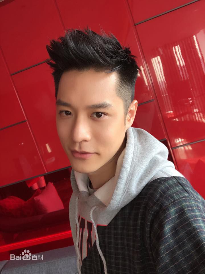 最优质周汤豪(Nick Chou)生活照