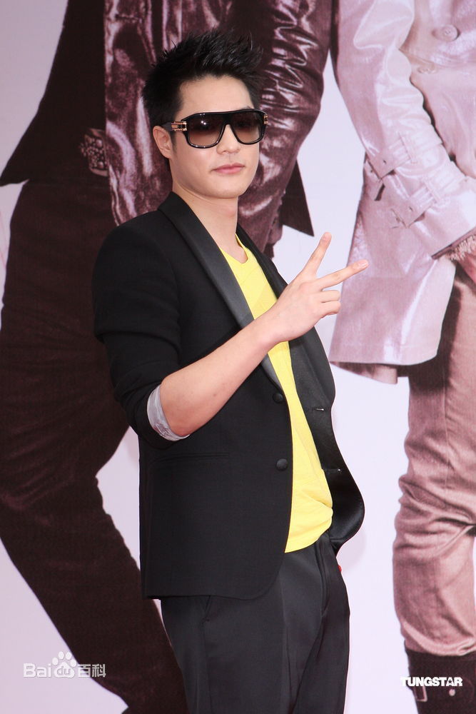 最新周汤豪(Nick Chou)精彩图册