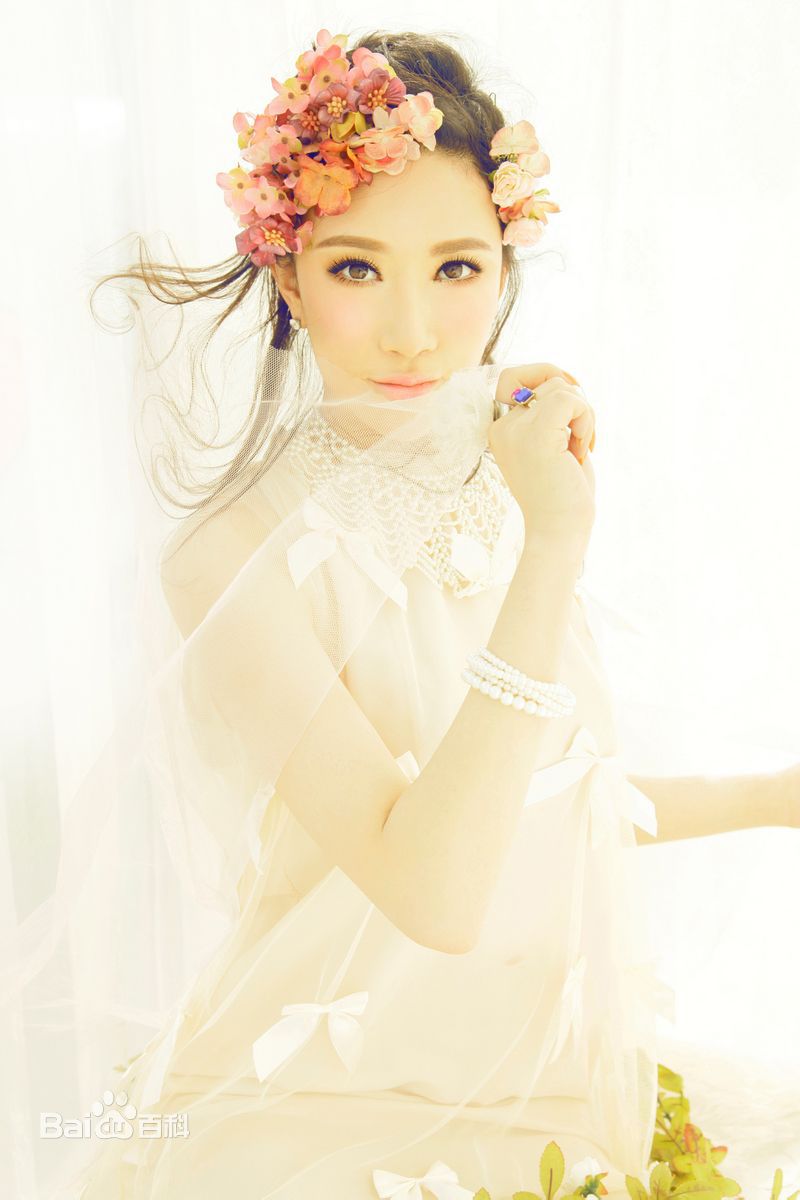 葛思然艺术照性感图片壁纸