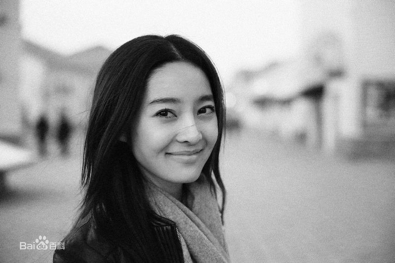 最新徐岑子性感图片