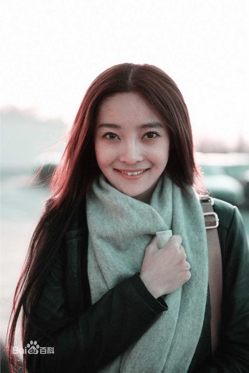 最新徐岑子性感图片