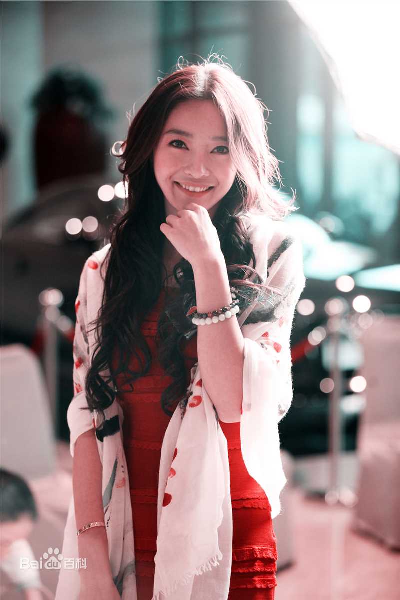 最新徐岑子性感图片