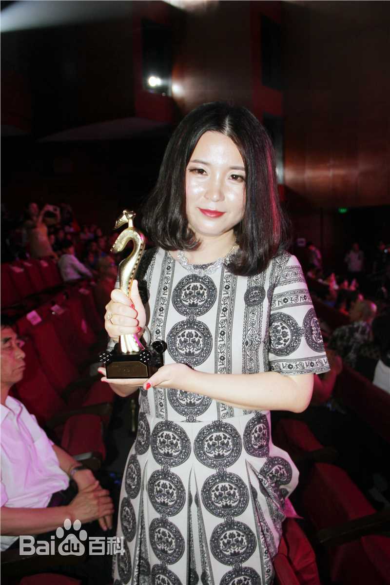 刘潇珂2015海南电影节前后照片