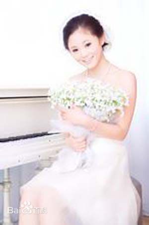 最新杨林果性感图片