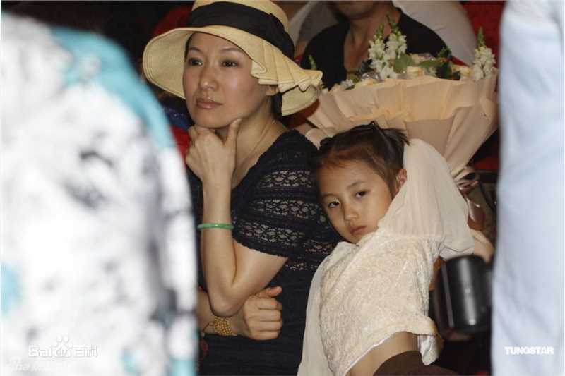 最新周艳泓精彩图册