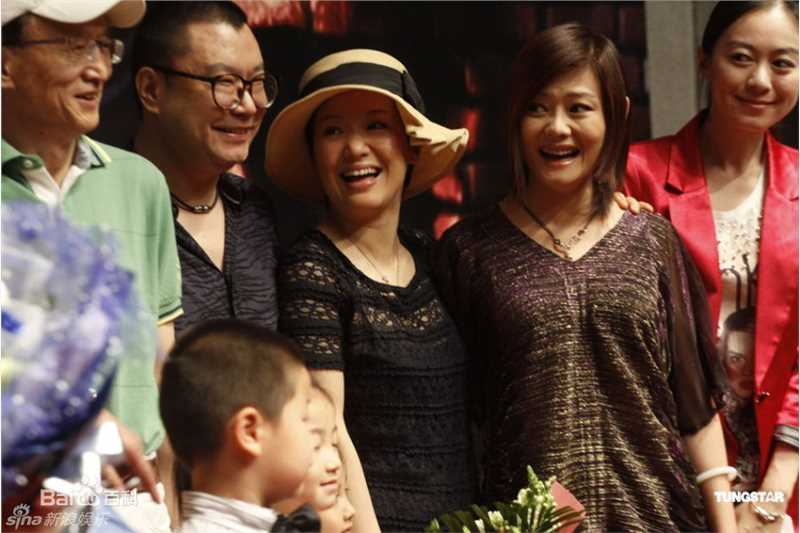 最新周艳泓精彩图册