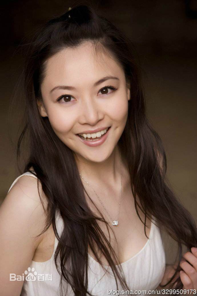 纳伊莎在《活佛济公2》琼花中的