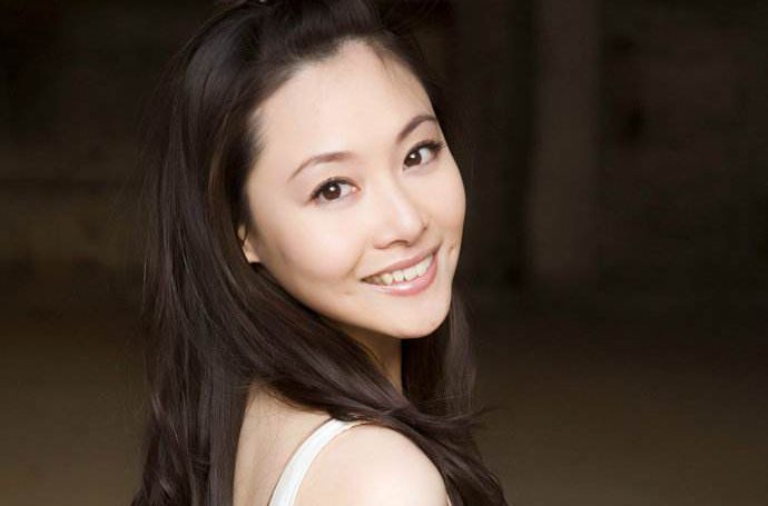 高清纳伊莎图片