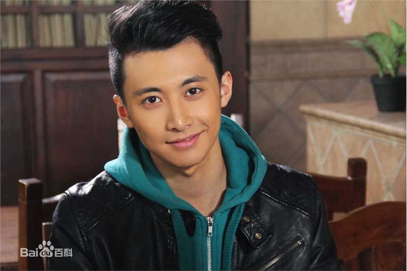 萧浩冉精选片场拍图册